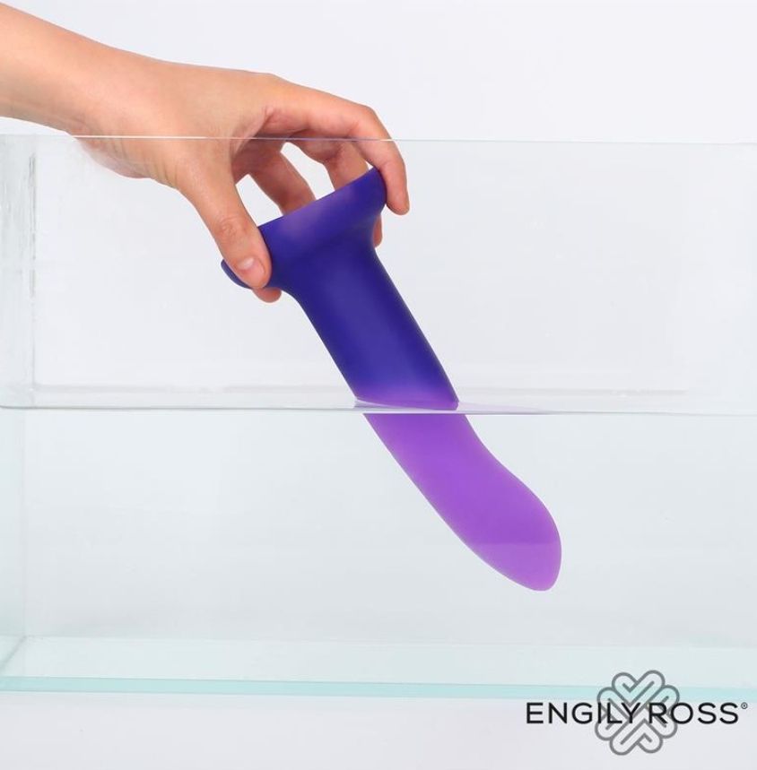 DILDO CON VIBRACIÓN QUE CAMBIA DE COLOR AZUL A PÚRPURA - Imagen 2