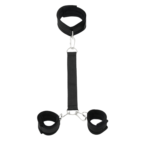 COLLAR CON RESTRICCIONES EN NEGRO